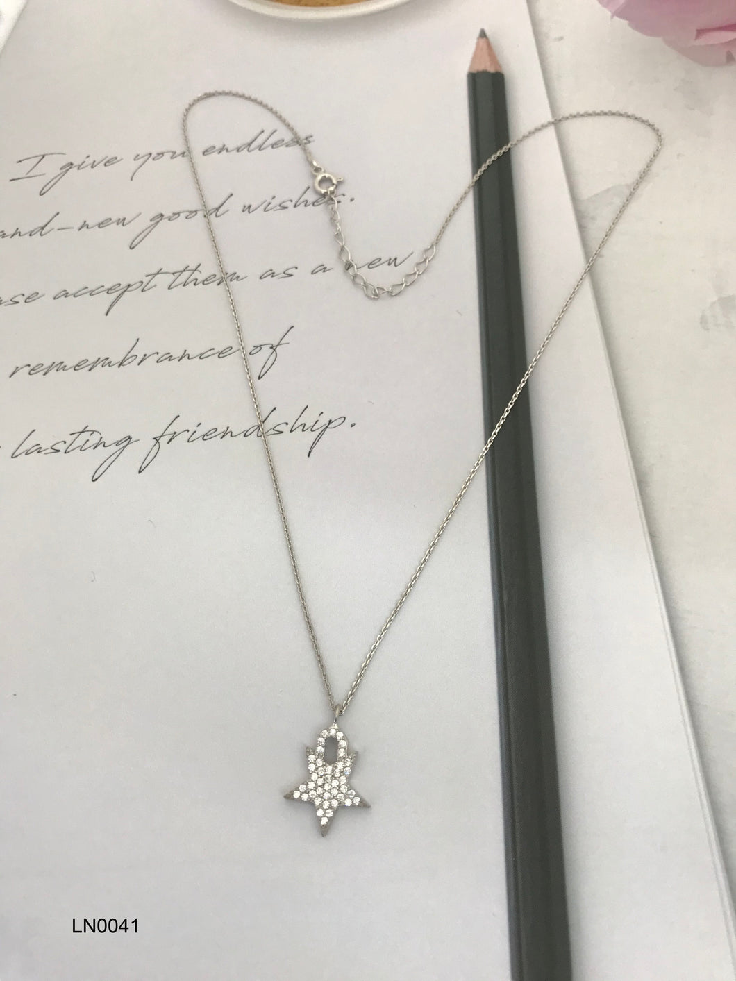 STAR NECKLACE
